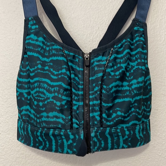 FABLETICS SPORTS BRA - Picture 2 of 6